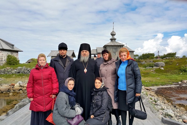 Епископ Гедеон с группой паломников совершает поездку на Соловки