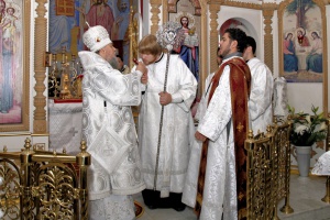Епископ Гедеон освятил Свято-Троицкий храм села Краснокумского и совершил в нём диаконскую хиротонию