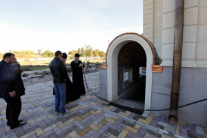 Архиерей проинспектировал ход строительных работ на главных объектах Георгиевской епархии