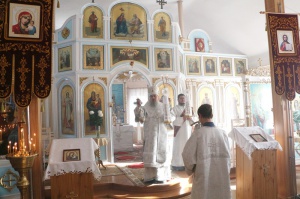 Архиерейское богослужение в Димитриевскую родительскую субботу