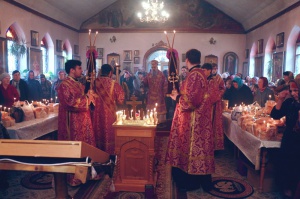 Архиерей возглавил заупокойные богослужения в Георгиевском храме города Георгиевска