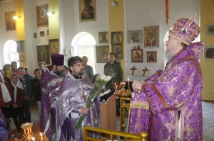 Архиерейская литургия в Никольском храме посёлка Затеречного