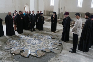 В будущем кафедральном соборе Георгиевской епархии впервые прозвучали пасхальные песнопения