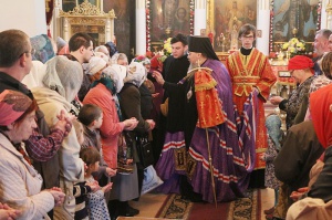 В Неделю о Фоме епископ Гедеон совершил литургию в Никольском соборе