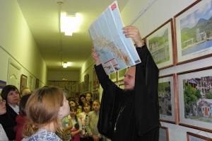 В художественной школе города Будённовска открылась фотовыставка «Благословенный Афон»