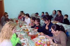 В трапезной Сергиевского храма города Нефтекумска состоялся благотворительный обед