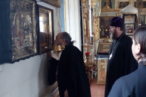 Архиерей посетил храм Казанской иконы Божией Матери города Будённовска