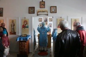 Епископ Гедеон совершил Литургию в храме хутора Жуковского