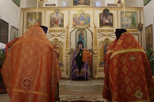 Епископ Гедеон совершил Литургию в Никольском храме села Ачикулак
