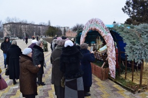 У Георгиевского собора впервые в новейшей истории Георгиевска установлен Рождественский вертеп