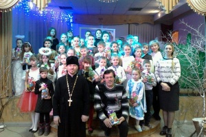 Воспитанники воскресной школы выступили в сельском ДК с Рождественским концертом