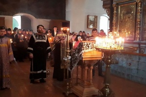 Траурные мероприятия по погибшим в пожаре кемеровчанам прошли в селе Новоселицком