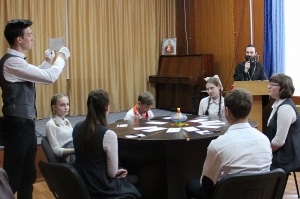 В Зеленокумске прошла VI Епархиальная интеллектуальная игра «Что? Где? Когда?» по основам православной культуры
