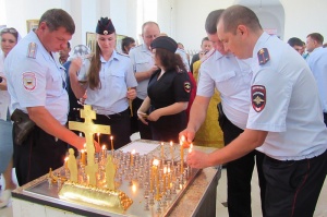 Панихида по погибшим сотрудникам полиции прошла в храме села Александровского
