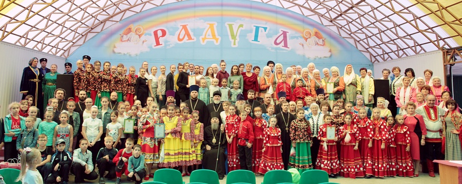 На Архиерейском подворье в станице Незлобной прошёл V Епархиальный казачий фестиваль песни и танца «Играй, гармонь казачья!»