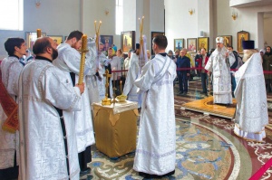 Епископ Гедеон возглавил заупокойные богослужения Димитриевской родительской субботы