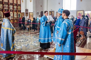 В Георгиевском соборе почтили память Казанской иконы Божией Матери Пресвятой Богородицы