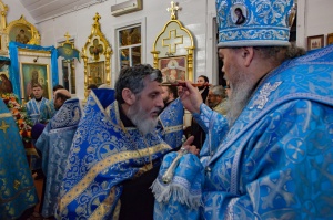 Епископ Гедеон возглавил всенощное бдение в Казанском храме города Будённовска