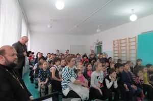 Встреча с воспитанниками школы-интерната была посвящена праздникам Рождества Христова и Святого Богоявления
