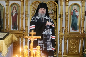 Епископ Гедеон совершил панихиду по митрополиту Нифонту (Солодуха)