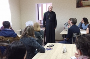 Новый директор православной начальной школы знакомится с педагогами и вникает в курс дел