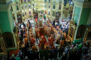 Епископ Гедеон сослужил митрополиту Кириллу за всенощным бдением в Андреевском соборе города Ставрополя