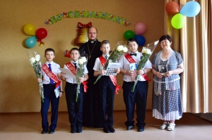 Завершился учебный год в Свято-Сергиевской православной начальной школе и Свято-Алексиевском детском развивающем центре