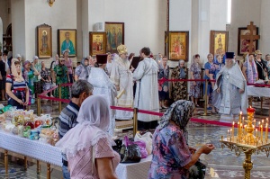 Епископ Гедеон возглавил богослужения Троицкой родительской субботы