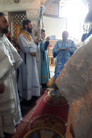 Епископ Гедеон возглавил Литургию в Покровском храме посёлка Нижняя Ореанда