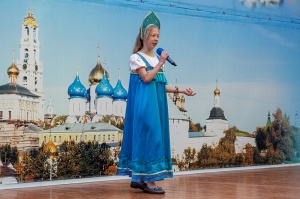 На Архиерейском подворье в станице Незлобной прошёл VI Епархиальный казачий фестиваль песни и танца «Играй, гармонь казачья!»