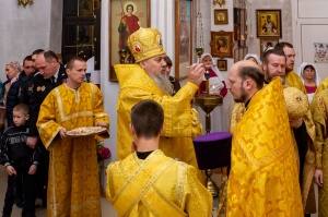 Епископ Гедеон возглавил всенощное бдение в Александро-Невском храме села Прасковея