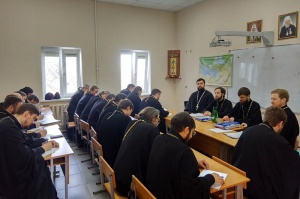 Девятнадцать клириков Епархии успешно прошли итоговую аттестацию на курсах повышения квалификации священнослужителей