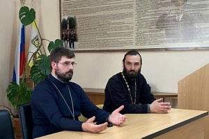 Руководитель миссионерского отдела Ставропольской епархии прочитал в Зеленокумске две общественных лекции на тему религиозного экстремизма