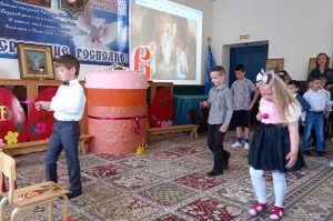 Детский пасхальный праздник прошёл в ДДЦ «Варфоломей»