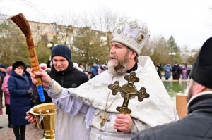 Чаша фонтана в Будённовске вновь стала крещенской «иорданью»