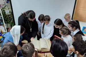 День православной книги широко отпраздновали в сельских библиотеках
