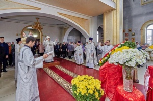 Епископ Гедеон возглавил престольный праздник Михайло-Архангельского храма станицы Незлобной