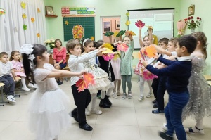 В епархиальных детских образовательных учреждениях прошли мероприятия, посвящённые Дню матери