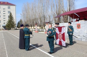 Новое полковое знамя освящено для воинской части г. Зеленокумска