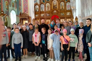 Юные паломники из Пятигорска посетили Александро-Невский храм села Александровского