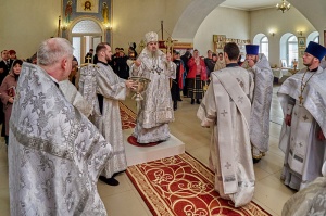 Епископ Гедеон возглавил престольный праздник Михайло-Архангельского храма села Круглолесского