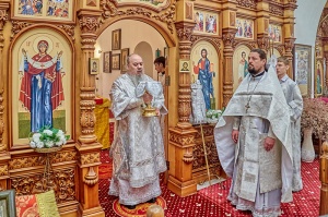 Епископ Гедеон возглавил престольный праздник Михайло-Архангельского храма села Круглолесского